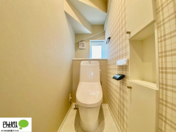 �g�C���@1�E2�K�E�H�V�����b�g�g�C�������B