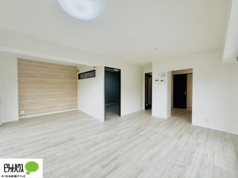 ���r���O�@�A�N�Z���g�N���X���g�p�����A�������ȃ��r���O