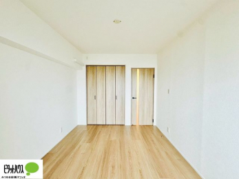 ���[�@���ꂼ��̂������Ɏ��[�X�y�[�X������̂Ńv���C�x�[�g�ȉו����g�߂ɒu�����Ƃ��ł��܂��B