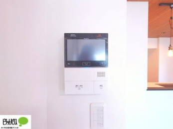 ���̑��@������Ԃ����S��TV���j�^�[�t���C���^�[�z��