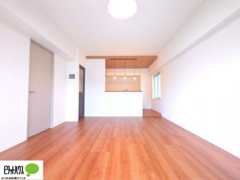 ���r���O�@�l�C�̑ΖʃL�b�`���ŉƑ��݂�Ȃ������ꏏ�B