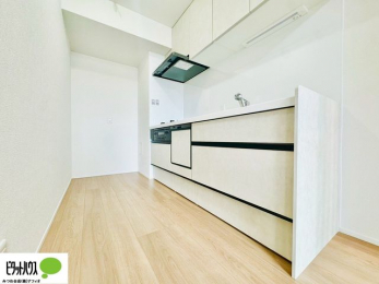 �L�b�`���@�s�J�s�J�̃L�b�`���͖����̂��������y�������Ă���܂��ˁB