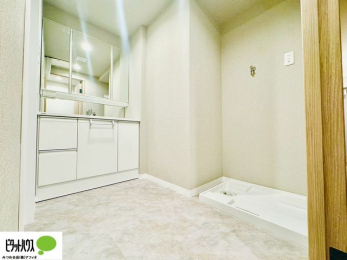 ���ʑ�E���ʏ��@�g���₷���V���v���Ȑ��ʉ��ϑ�B�����̎x�x�͂�������n�܂�܂��B