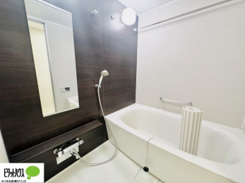 �����@�����������F���̗����ŁA1���̔��������������Ă��������B