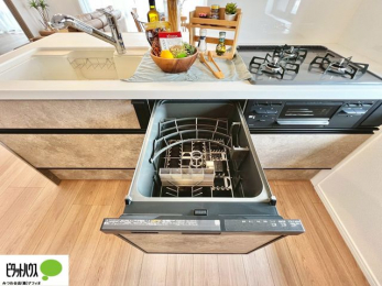 �L�b�`���@�H���̌�̕Еt�����y�ɂȂ�A�H��􂢊����@�t���B