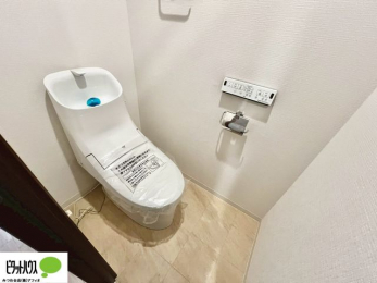 �g�C���@�E�H�V�����b�g�g�C�������B