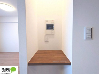 ���̑��@������Ԃ����S��TV���j�^�[�t���C���^�[�z��