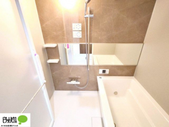 �����@�����������F���̗����ŁA1���̔��������������Ă��������B