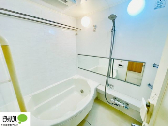 �����@�����̔�������Ă����o�X���[���͍L�X�������B�x���͂��q�l�ƈꏏ�ɗV�тȂ������܂��ˁB