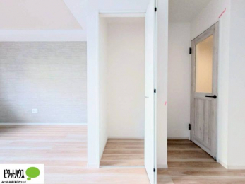 ���[�@���������r���O���[