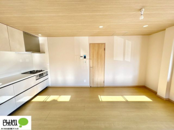 ���r���O�@�L�X�k�c�j�I����̑傫�ȃ\�t�@��u���Ă������f��ӏ܂��ǂ��ł��ˁB