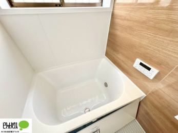 �����@�����������F���̗����ŁA1���̔��������������Ă��������B