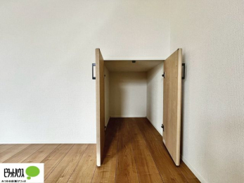 ���̑��@���r���O���[�B