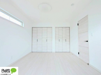 ���[�@���ꂼ��̂������Ɏ��[�X�y�[�X������̂Ńv���C�x�[�g�ȉו����g�߂ɒu�����Ƃ��ł��܂��B