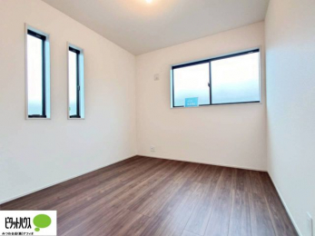 �q�������@2�ʍ̌��Ŗ��邭�A���ʂ��̗ǂ��������ł��B