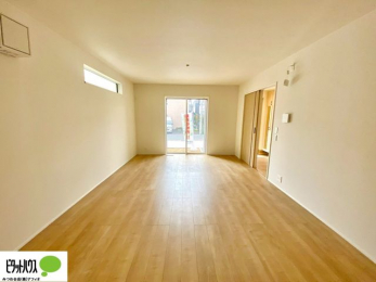 ���r���O�@�傫�ȑ�����ۓI�ȃ��r���O�́A�������邢��C�ɂ��Ă���܂��ˁB