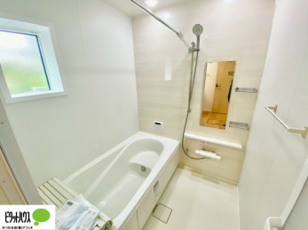 �����@�����������F���̗����ŁA1���̔��������������Ă��������B