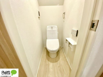 �g�C���@1�E2�K�E�H�V�����b�g�g�C�������B