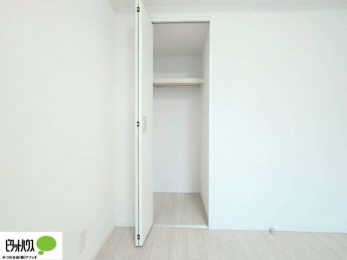 ���[�@���ꂼ��̂������Ɏ��[�X�y�[�X������̂Ńv���C�x�[�g�ȉו����g�߂ɒu�����Ƃ��ł��܂��B