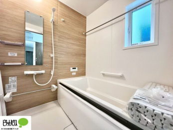 �����@�{�H��ʐ^�F�����̔�������Ă���闁���͍L�X�������B�x���͂��q�l�ƈꏏ�ɗV�тȂ������܂��ˁB