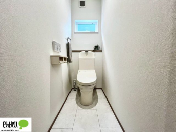 �g�C���@1�E2�K�E�H�V�����b�g�g�C�������B