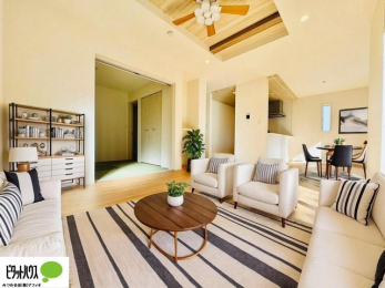 ���r���O�@�܏�V��ŊJ���I�ȋ�Ԃ�