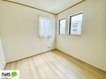 �q�������@2�ʍ̌��Ŗ��邭�A���ʂ��̗ǂ��������ł��B