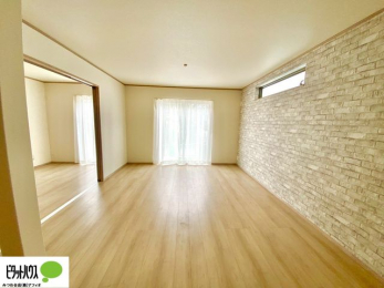 ���r���O�@�傫�ȑ�����ۓI�ȃ��r���O�́A�������邢��C�ɂ��Ă���܂��ˁB