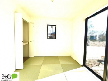 �Q���@���q���̋q�Ԃ�q�ǂ��̗V�я�A�Ǝ��X�y�[�X�Ƃ��Ă����􂷂�a���B��Ȃ�ł͂̐S�n�悳�ŁA�Ƒ��݂�Ȃ����R�Ƃ��낰���Ԃł��B