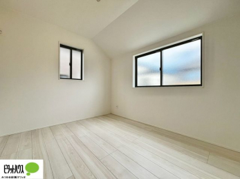 �q�������@2�ʍ̌��Ŗ��邭�A���ʂ��̗ǂ��������ł��B