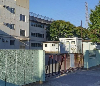 ���ӊ��@���ˎs���V���˓쒆�w�Z �k��6���B 460m