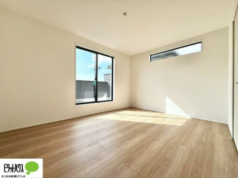 �Q���@����̏I���ɕv�w�ł������߂������Q���B�L���ɂ�Ƃ肪����A�Ƒ��̋C�z�������Ȃ������������x�߂���S�̃v���C�x�[�g��Ԃł��B