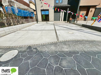 �@�}�ȗ��q�ɂ����S2��Ƃ߂��܂��B