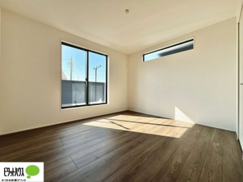 ���[�@����̏I���ɕv�w�ł������߂������Q���B�L���ɂ�Ƃ肪����A�Ƒ��̋C�z�������Ȃ������������x�߂���S�̃v���C�x�[�g��Ԃł��B