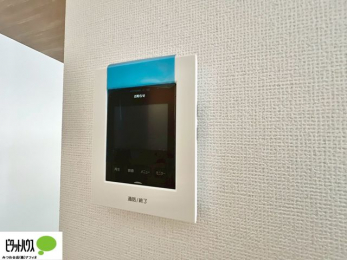 ���̑��@������Ԃ����S��TV���j�^�[�t���C���^�[�z��