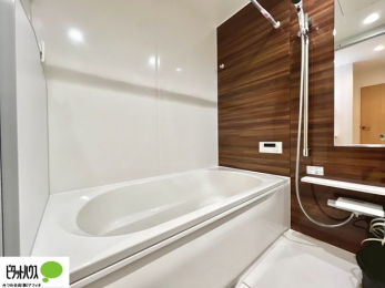 �����@�����̔�������Ă����o�X���[���͍L�X�������B�x���͂��q�l�ƈꏏ�ɗV�тȂ������܂��ˁB