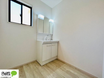 ���ʑ�E���ʏ��@�{�H��ʐ^�@�g���₷���V���v���Ȑ��ʉ��ϑ�B�����̎x�x�͂�������n�܂�܂��B