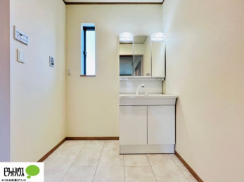 ���ʑ�E���ʏ��@�{�H��ʐ^�@�g���₷���V���v���Ȑ��ʉ��ϑ�B�����̎x�x�͂�������n�܂�܂��B