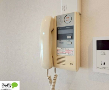 ���̑��@������Ԃ����S��TV���j�^�[�t���C���^�[�z��