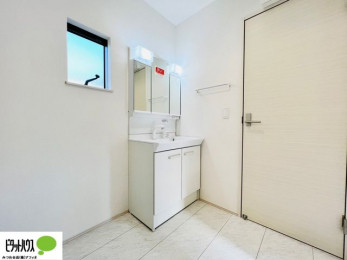 ���ʑ�E���ʏ��@�{�H��ʐ^�@�g���₷���V���v���Ȑ��ʉ��ϑ�B�����̎x�x�͂�������n�܂�܂��B