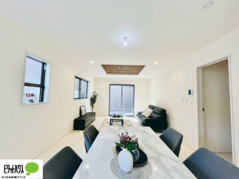 ���r���O�@�l�C�̑ΖʃL�b�`���ŉƑ��݂�Ȃ������ꏏ�B