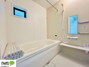 �����@�{�H��ʐ^�F1���̔�����������x���̓��͂��q�l�Ƃ̃R�~���j�P�[�V�����̏�Ƃ���