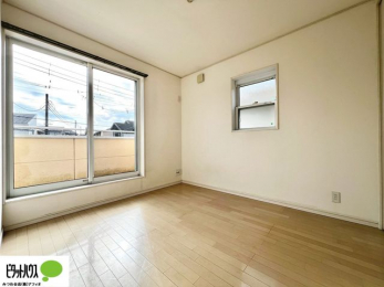 �Q���@�o���R�j�[�ւƑ����傫�ȑ�����́A�g�����z�˂��������݁A�������𖾂邭�Ƃ炵�Ă���܂��B