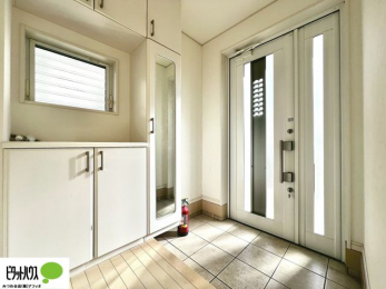 ���ց@�V���[�Y�{�b�N�X�ɂ́A�g�����Ȃ݃`�F�b�N���ł���S�g�~���[�t���I