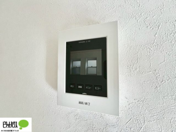 ���̑��@������Ԃ����S��TV���j�^�[�t���C���^�[�z��