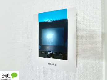 ���̑��@������Ԃ����S��TV���j�^�[�t���C���^�[�z��