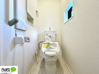 �g�C���@1�E2�K�E�H�V�����b�g�g�C�������B