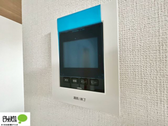 ���̑��@������Ԃ����S��TV���j�^�[�t���C���^�[�z��