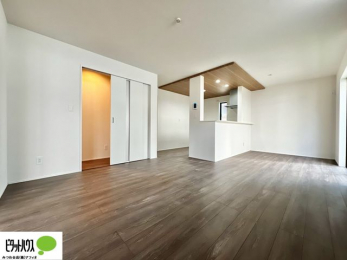 ���r���O�@���r���O����̓L�b�`���ɂ���}�}��p�p��������̂ŁA���q�l���V�񂾂�x�񂾂���S���ĉ߂������Ƃ��ł��܂��B