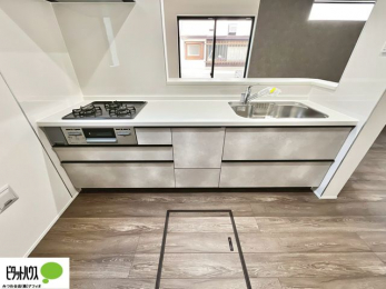 �L�b�`���@�Ƒ��Ƃ��b���Ȃ���y���������ł���J�E���^�[�L�b�`���B